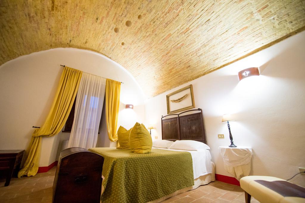 Bed and Breakfast Torre Della Botonta Castel Ritaldi Номер фото